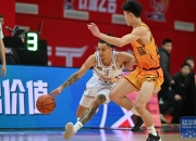 爱游戏下载-江苏肯帝亚队在争夺中取得优势，率先获胜