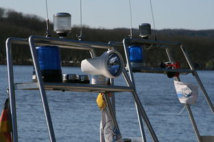 爱游戏平台-“水上救生:三叉湖游泳馆赛场英勇与智慧并肩作战” 第2张